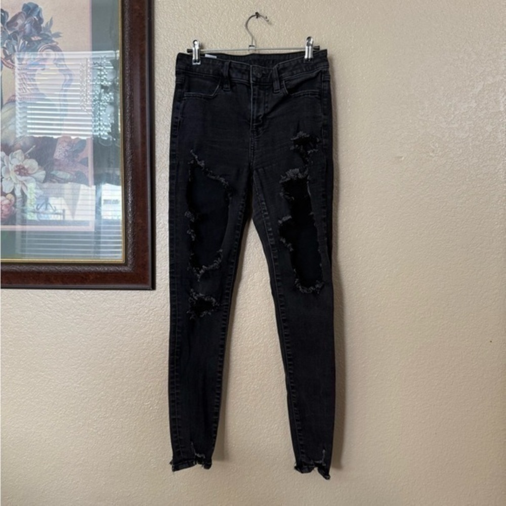American Eagle Skinny Distressed Jeans Size 4